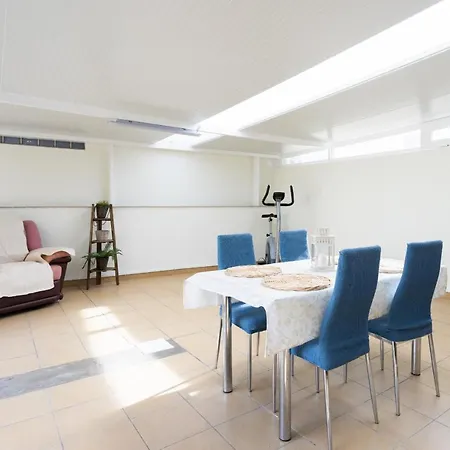 Eden Melicoton Scape Daire Candelaria